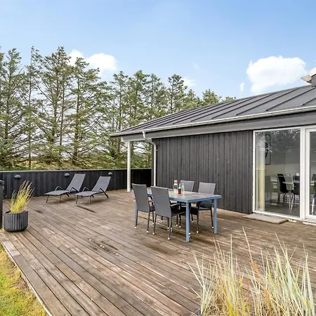 Meino - 1-4km From The Sea By Interhome